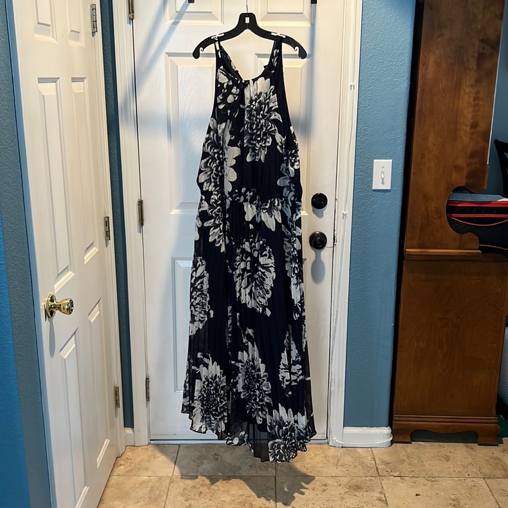 Lane Bryant Navy/White Flower Dress Size 22